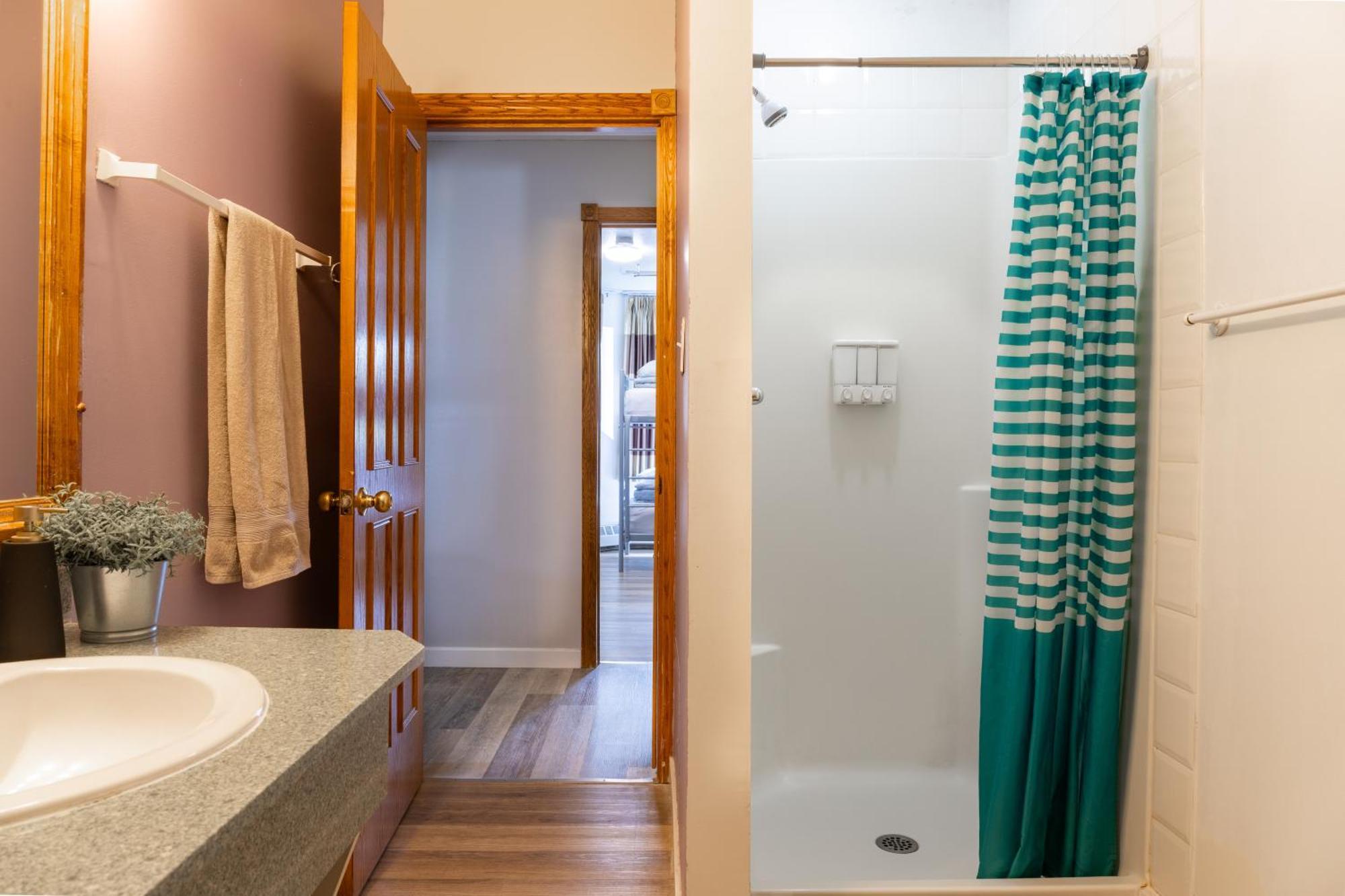 Samesun Banff Hostel מראה חיצוני תמונה